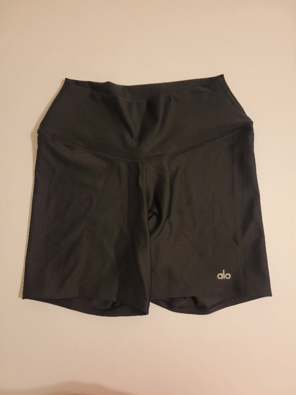 Alo Airlift High-Waist Biker Shorts | Black | Like New | Medium, 4" length